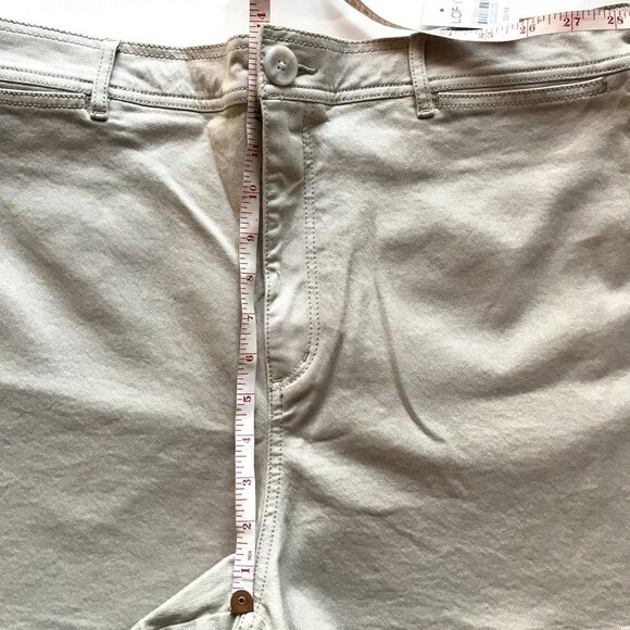 LOFT Shorts NEW Welt Pocket Denim Shorts in White/Light Pebble Size 32 - Picture 7 of 9